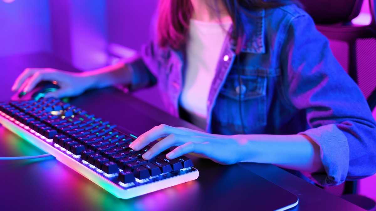 Best White Gaming Keyboards Elevate Your Gaming Setup!
